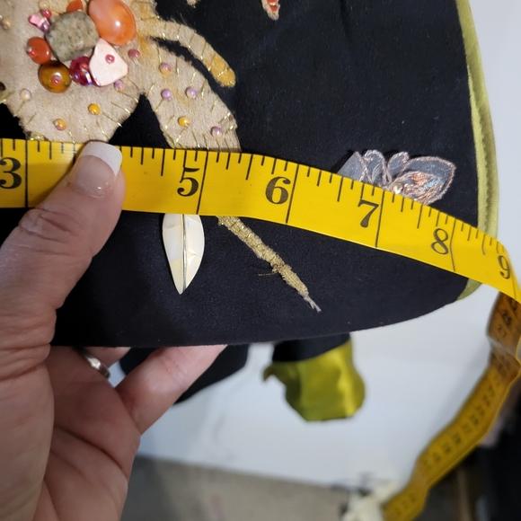 MARY FRANCES EMBROIDERED HAND BEADED DENIM RARE SHOULDER BAG - Picture 8 of 9